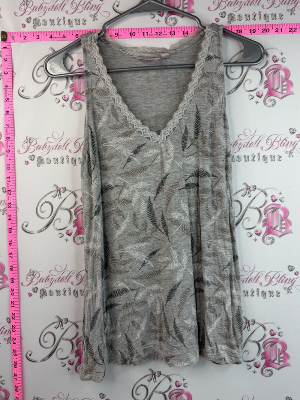 La Vie En Rose tank top lace trim Beige Gray Printed Lace-Trim Sleeveless Top